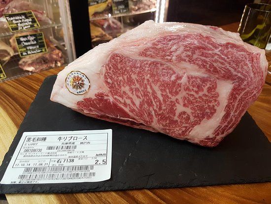 La Cave Beef Club