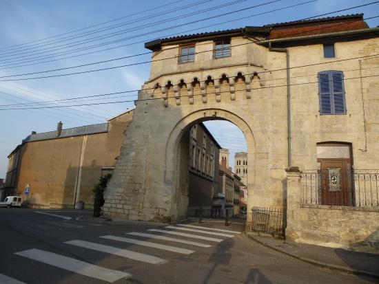 la porte Châtel