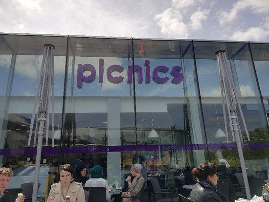 Picnics Waves