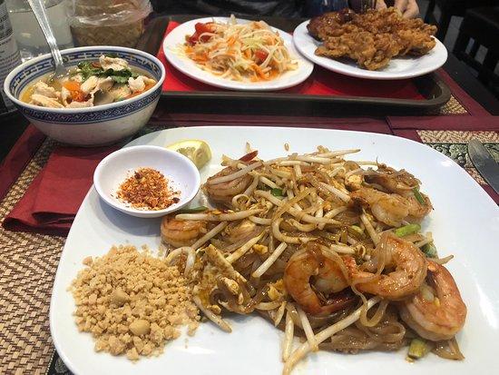 Yom Thai Food