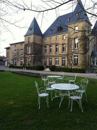 Le Chateau D'Adomenil